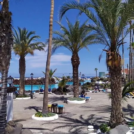 Fantastico With Balcony Apartment